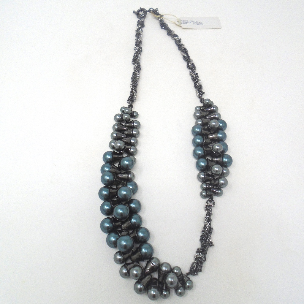 Talbots Faux Pearl Statement Necklace Retired 67$